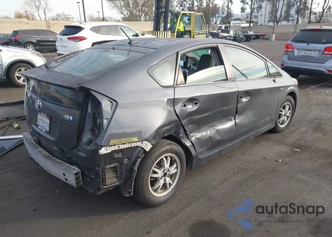 2011 Toyota Prius Three z USA, uszkodzony, nr VIN JTDKN3DU7B0263565